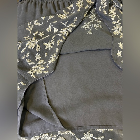 🩶”WHBM” Bluish Gray Long Sleeve Dress w/ White and Gold Floral Embroidery Sz 12🩶 - Picture 8 of 16